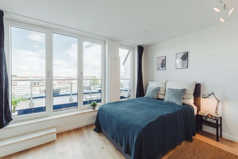 Möbliertes Studio im Dachgeschoss mit Terrasse im Herzen vom Prenzlauer Berg — photo 1